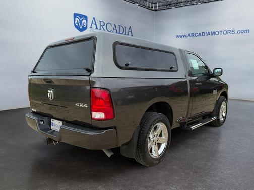 Granite Crystal Metallic Clearcoat 2018 RAM 1500 Express