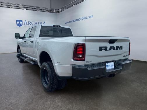 Silver Zynith 2026 RAM 3500 Tradesman Crew Cab 4x4 8' Box