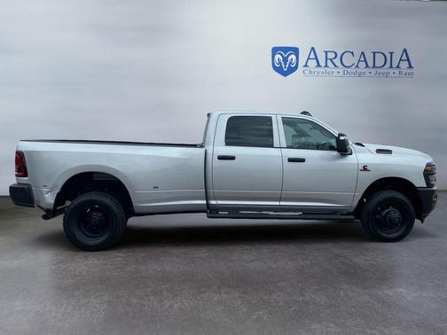 Silver Zynith 2026 RAM 3500 Tradesman Crew Cab 4x4 8' Box