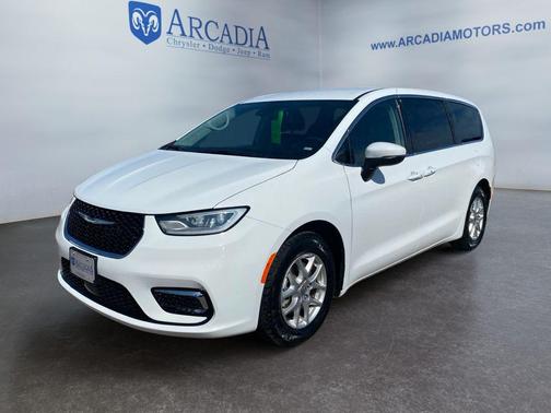 Bright White Clearcoat 2023 Chrysler Pacifica Touring L