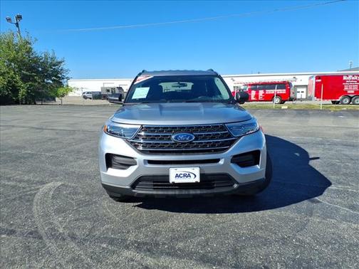 Silver 2023 Ford Explorer XLT