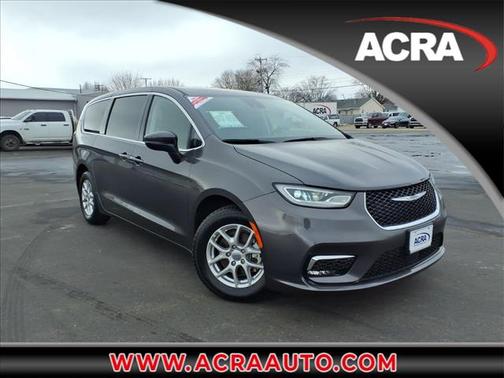 2023 Chrysler Pacifica Touring-L