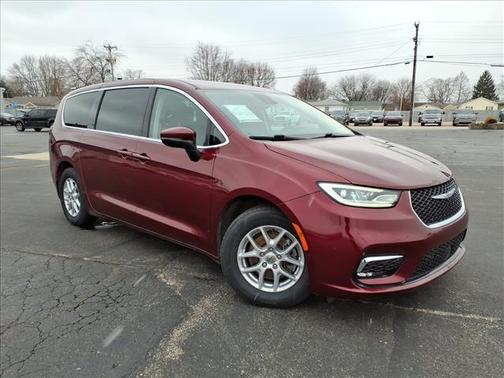 2023 Chrysler Pacifica Touring-L