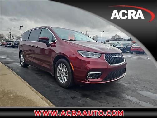 2023 Chrysler Pacifica Touring-L