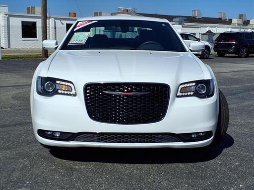 2022 Chrysler 300 S