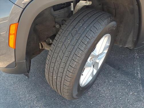 Metallic 2024 Jeep Grand Cherokee Laredo X