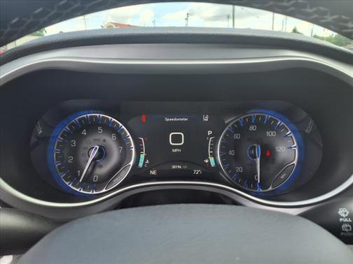 2023 Chrysler Pacifica Touring-L