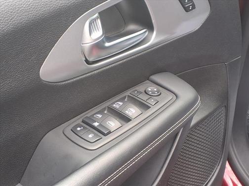 2023 Chrysler Pacifica Touring-L