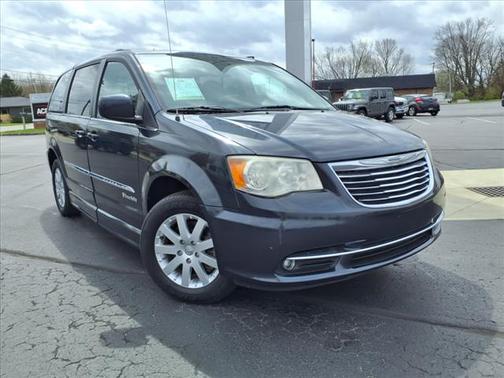 2013 Chrysler Town & Country Touring
