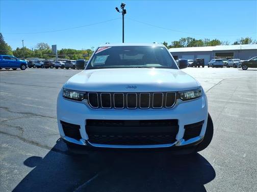 2022 Jeep Grand Cherokee L Laredo