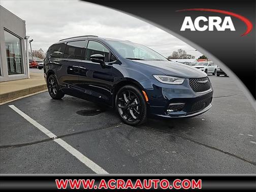 2024 Chrysler Pacifica Touring-L