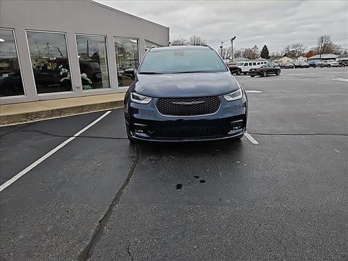 2024 Chrysler Pacifica Touring-L