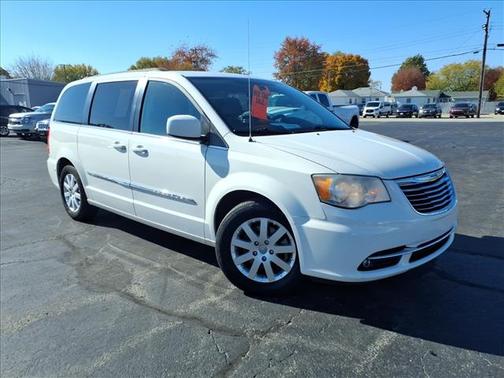 2013 Chrysler Town & Country Touring