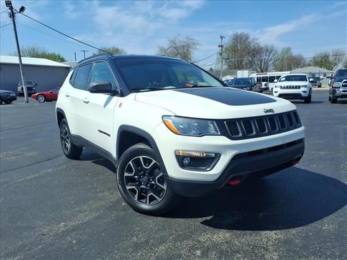 White Clearcoat 2019 Jeep Compass Trailhawk