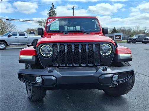 2022 Jeep Gladiator Sport