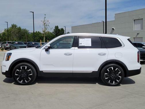 Glacial White Pearl 2024 Kia Telluride SX