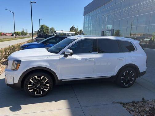 Glacial White Pearl 2024 Kia Telluride SX