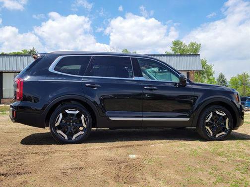 Ebony Black 2025 Kia Telluride S
