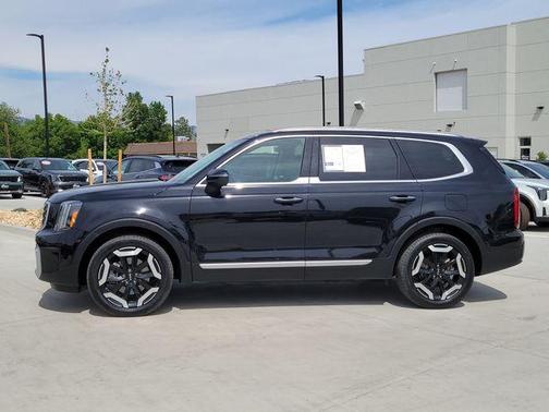 Ebony Black 2025 Kia Telluride S