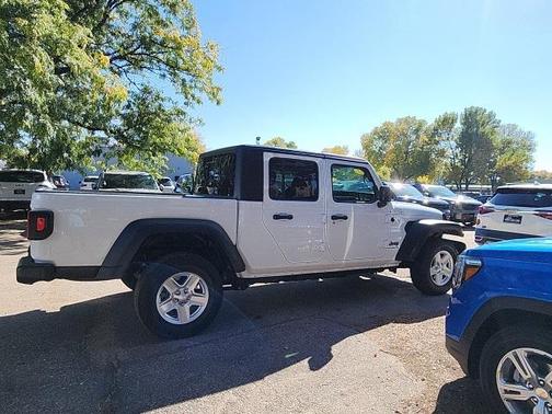 2023 Jeep Gladiator Sport S