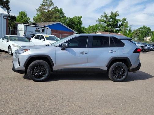 2022 Toyota RAV4 LE