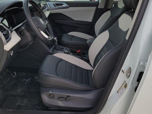 2025 Volkswagen Taos 1.5T SEL