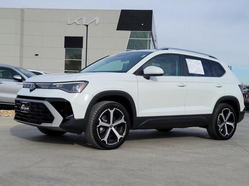 2025 Volkswagen Taos 1.5T SEL