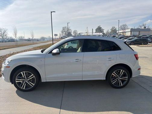 2020 Audi Q5 Premium Plus 55 TFSI e quattro S tronic