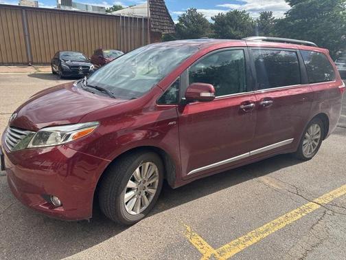 2017 Toyota Sienna Limited Premium