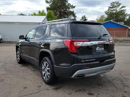 2023 GMC Acadia AWD SLT