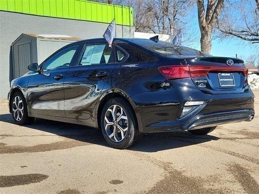 Photo 5 of 25 of 2021 Kia Forte LXS