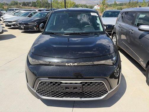 Fusion Black 2025 Kia Soul LX