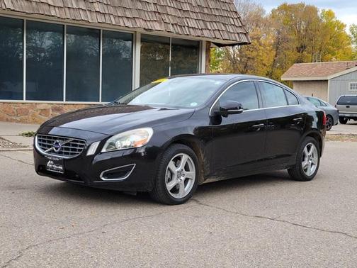 2013 Volvo S60 T5 Platinum