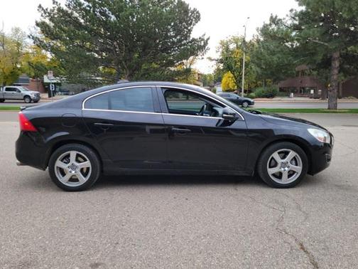 2013 Volvo S60 T5 Platinum