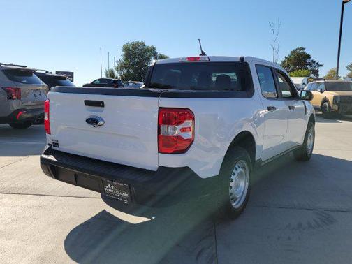 Oxford White 2023 Ford Maverick XL
