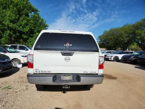 2017 Nissan Titan SV