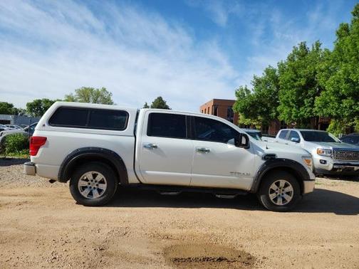 2017 Nissan Titan SV