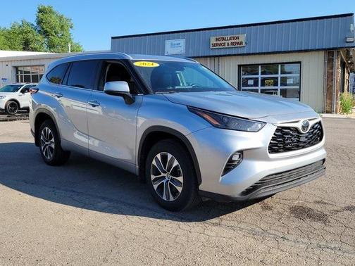 2024 Toyota Highlander XLE