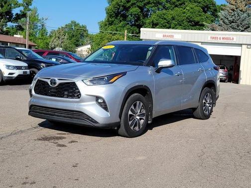 2024 Toyota Highlander XLE