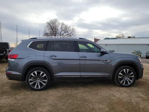2023 Volkswagen Atlas 3.6L SEL Premium