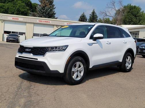 2022 Kia Sorento LX