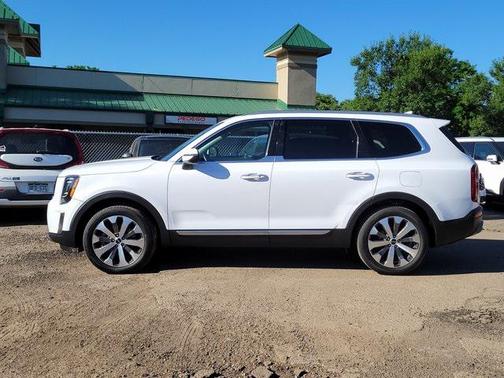 2022 Kia Telluride S
