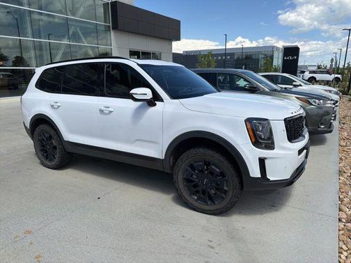 Glacial White Pearl 2022 Kia Telluride SX
