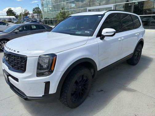 Glacial White Pearl 2022 Kia Telluride SX