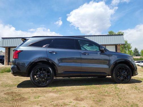 Gravity Grey 2023 Kia Sorento SX