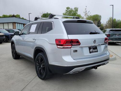 Platinum Gray Metallic 2018 Volkswagen Atlas 3.6L SEL Premium