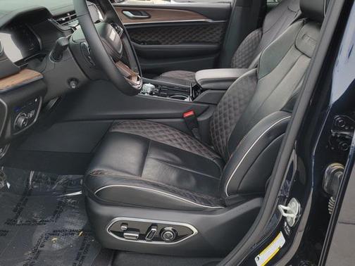 2024 Jeep Grand Cherokee 4xe Summit