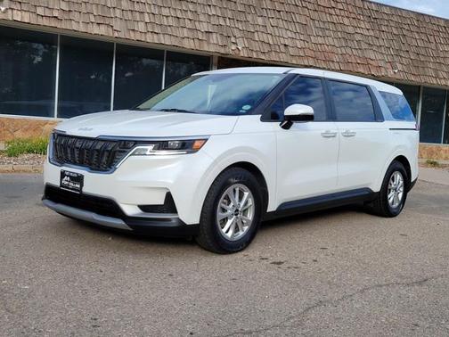 2023 Kia Carnival LX