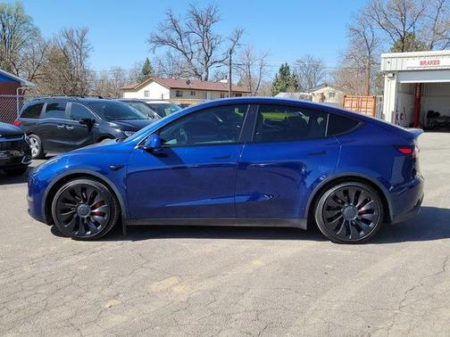 2022 Tesla Model Y Performance Dual Motor All-Wheel Drive