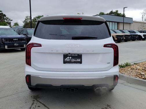 Glacial White Pearl 2025 Kia Telluride S
